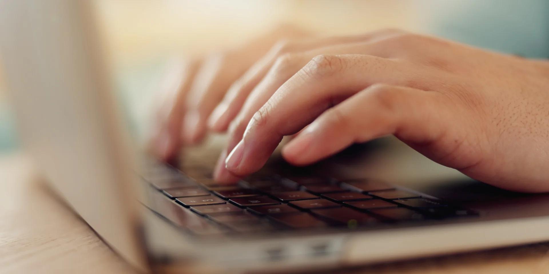 Travail sur ordinateur portable